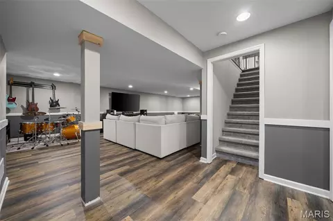 Entry Way - 819 Big Bend Woods Dr, Ballwin, MO 63021 photo 3 of 3