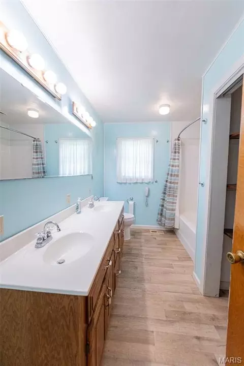Bath - 609 Elm Ave, Bland, MO 65014 photo 1 of 2