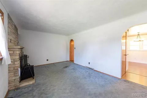 Living - 609 Elm Ave, Bland, MO 65014 photo 1 of 3
