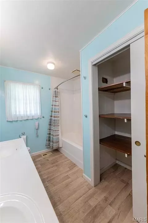 Bath - 609 Elm Ave, Bland, MO 65014 photo 2 of 2