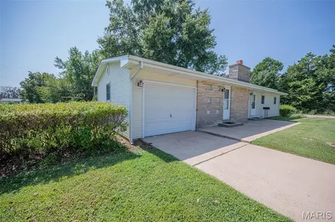 Exterior - 609 Elm Ave, Bland, MO 65014 photo 5 of 7