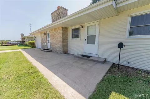 Exterior - 609 Elm Ave, Bland, MO 65014 photo 2 of 7