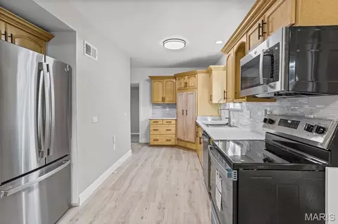 Kitchen - 204 Marilyn Dr, O'fallon, IL 62269 photo 1 of 3