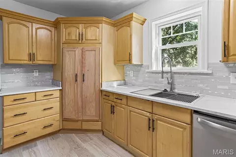 Kitchen - 204 Marilyn Dr, O'fallon, IL 62269 photo 3 of 3