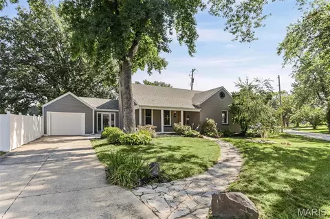 Exterior - 204 Marilyn Dr, O'fallon, IL 62269 photo 1 of 13