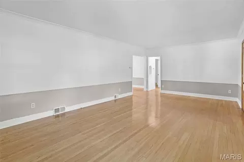 Living - 204 Marilyn Dr, O'fallon, IL 62269 photo 2 of 5