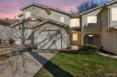 3034 Autumn Lakes Ct, Maryland Heights, MO 63043