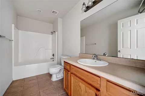 Bath - 150 Hickory Ridge Dr, Saint Robert, MO 65584 photo 2 of 3