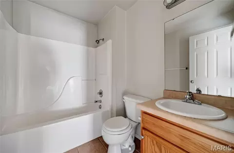 Bath - 150 Hickory Ridge Dr, Saint Robert, MO 65584 photo 3 of 3
