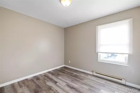 Bedroom - 560 E Cherry St, Troy, MO 63379 photo 15 of 16