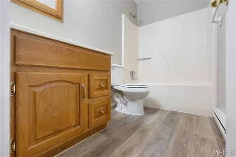 Bath - 560 E Cherry St, Troy, MO 63379 photo 5 of 6