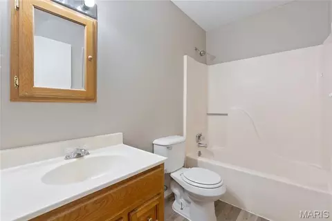 Bath - 560 E Cherry St, Troy, MO 63379 photo 4 of 6