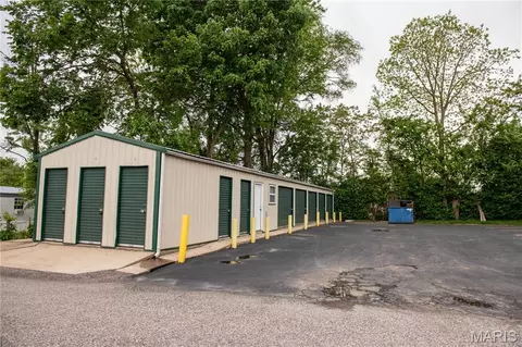 Exterior - 560 E Cherry St, Troy, MO 63379 photo 6 of 8