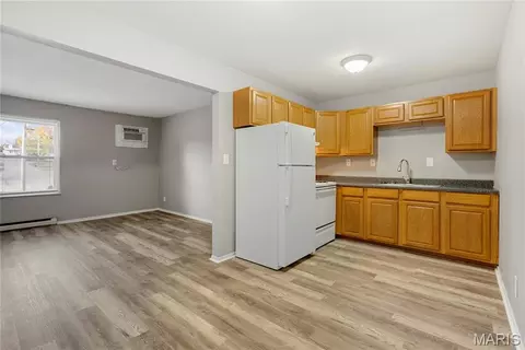 Kitchen - 560 E Cherry St, Troy, MO 63379 photo 2 of 11