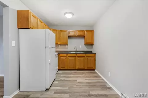 Kitchen - 560 E Cherry St, Troy, MO 63379 photo 3 of 11