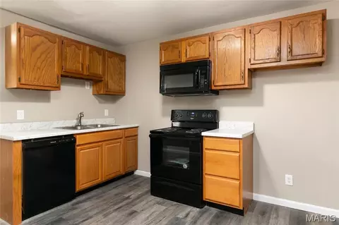Kitchen - 560 E Cherry St, Troy, MO 63379 photo 1 of 11