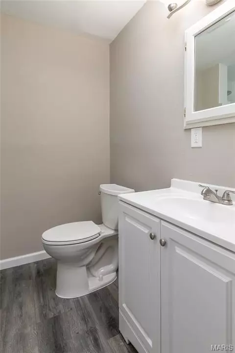 Bath - 560 E Cherry St, Troy, MO 63379 photo 1 of 6