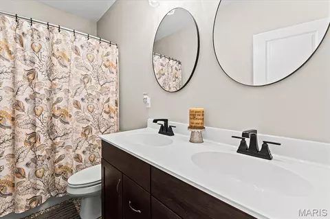 Bath - 1209 Bayley Dr, O'fallon, IL 62269 photo 5 of 5
