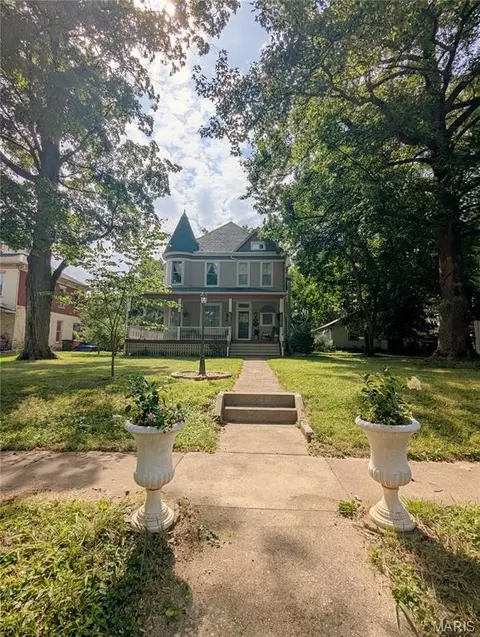 333 N Third, Greenville, IL 62246
