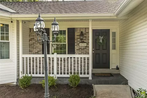 Exterior - 436 White Chapel Dr, O'fallon, MO 63368 photo 4 of 8