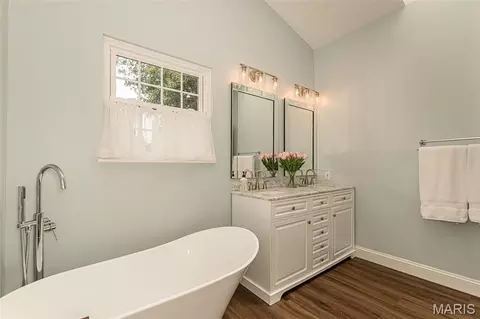 Bath - 436 White Chapel Dr, O'fallon, MO 63368 photo 4 of 6