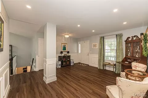 Entry Way - 436 White Chapel Dr, O'fallon, MO 63368 photo 4 of 4