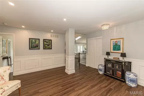 Entry Way - 436 White Chapel Dr, O'fallon, MO 63368 photo 2 of 4