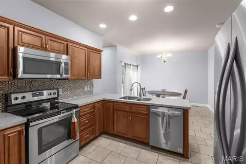 Kitchen - 278 Pleasant Lake Ct, Jackson, MO 63755 photo 3 of 4
