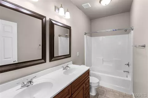 Bath - 278 Pleasant Lake Ct, Jackson, MO 63755 photo 2 of 2