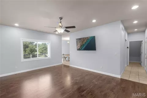 Living - 278 Pleasant Lake Ct, Jackson, MO 63755 photo 2 of 3