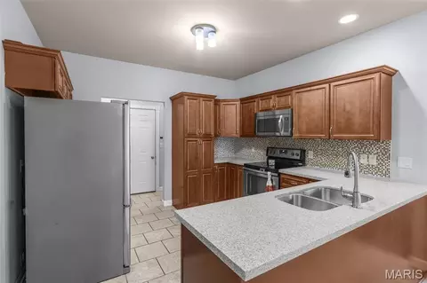 Kitchen - 278 Pleasant Lake Ct, Jackson, MO 63755 photo 1 of 4