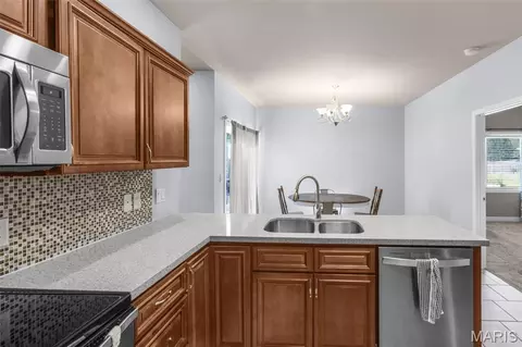 Kitchen - 278 Pleasant Lake Ct, Jackson, MO 63755 photo 4 of 4