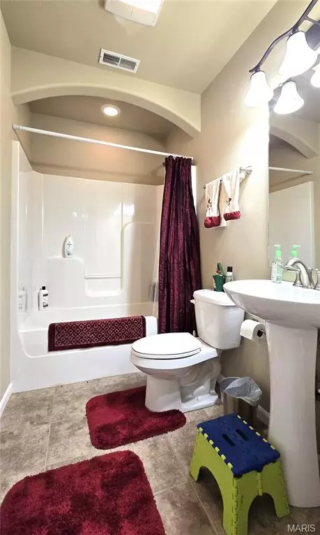 Bath - 13300 Sterling Hills Dr, Rolla, MO 65401 photo 17 of 18