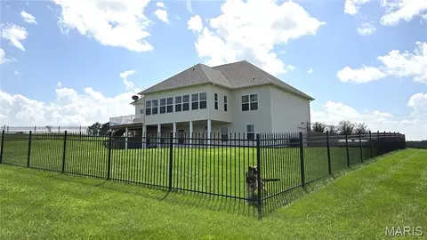 Exterior - 13300 Sterling Hills Dr, Rolla, MO 65401 photo 6 of 20
