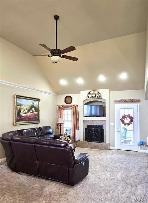 Living - 13300 Sterling Hills Dr, Rolla, MO 65401 photo 1 of 4