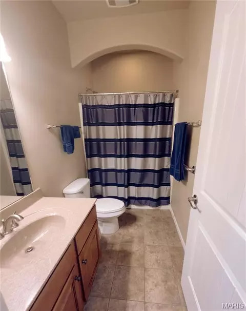 Bath - 13300 Sterling Hills Dr, Rolla, MO 65401 photo 11 of 18