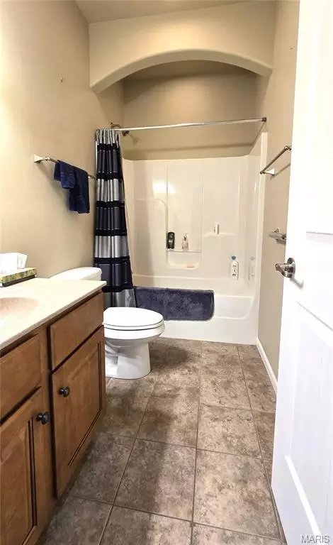 Bath - 13300 Sterling Hills Dr, Rolla, MO 65401 photo 12 of 18
