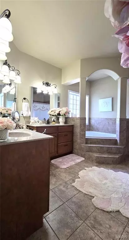 Bath - 13300 Sterling Hills Dr, Rolla, MO 65401 photo 6 of 18