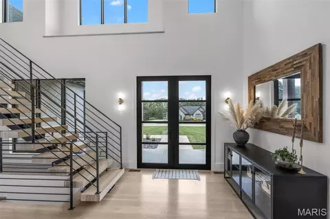 Entry Way - 2007 Providence Dr, Jackson, MO 63755 photo 2 of 4