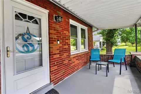 Exterior - 3215 Fee Fee Rd, Bridgeton, MO 63044 photo 4 of 4