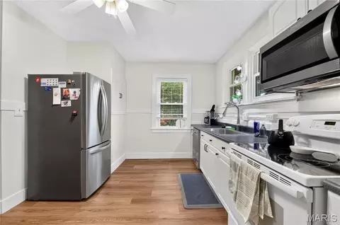 Kitchen - 3215 Fee Fee Rd, Bridgeton, MO 63044 photo 3 of 3