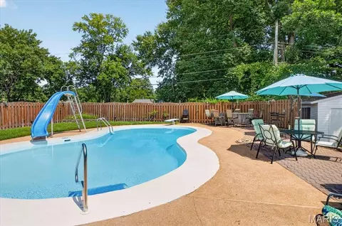 Exterior - 306 Portwind Pl, Ballwin, MO 63021 photo 8 of 15