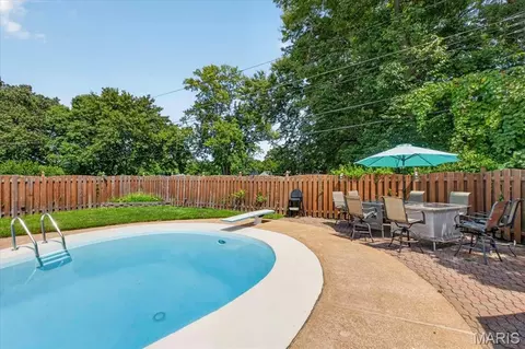 Exterior - 306 Portwind Pl, Ballwin, MO 63021 photo 13 of 15