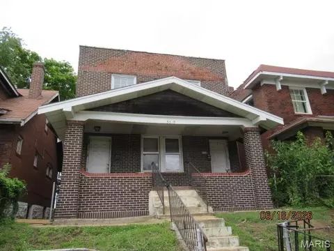 5569 Palm St, Saint Louis, MO 63120