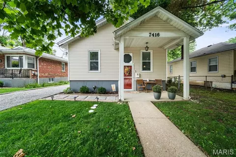7416 Canterbury Ave, Saint Louis, MO 63143