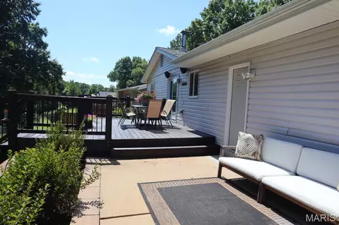 Exterior - 672 Towerwood Dr, Ballwin, MO 63021 photo 5 of 8