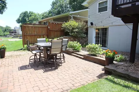 Exterior - 672 Towerwood Dr, Ballwin, MO 63021 photo 3 of 8