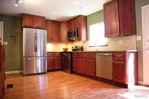 Kitchen - 672 Towerwood Dr, Ballwin, MO 63021 photo 1 of 2