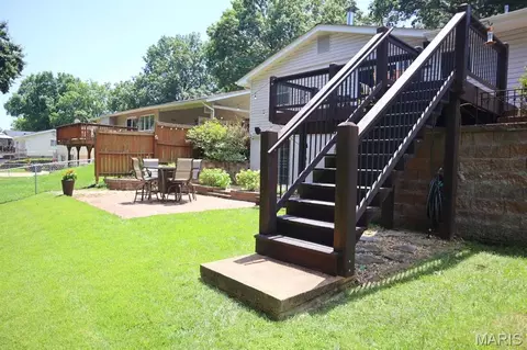 Exterior - 672 Towerwood Dr, Ballwin, MO 63021 photo 4 of 8