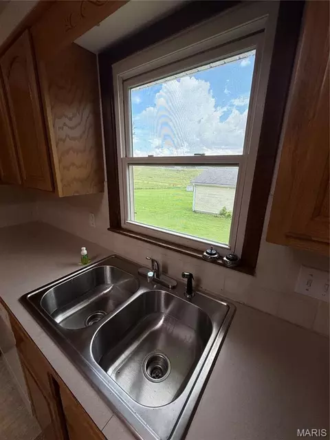 Kitchen - 12376 Biram Dr, Plato, MO 65552 photo 2 of 3